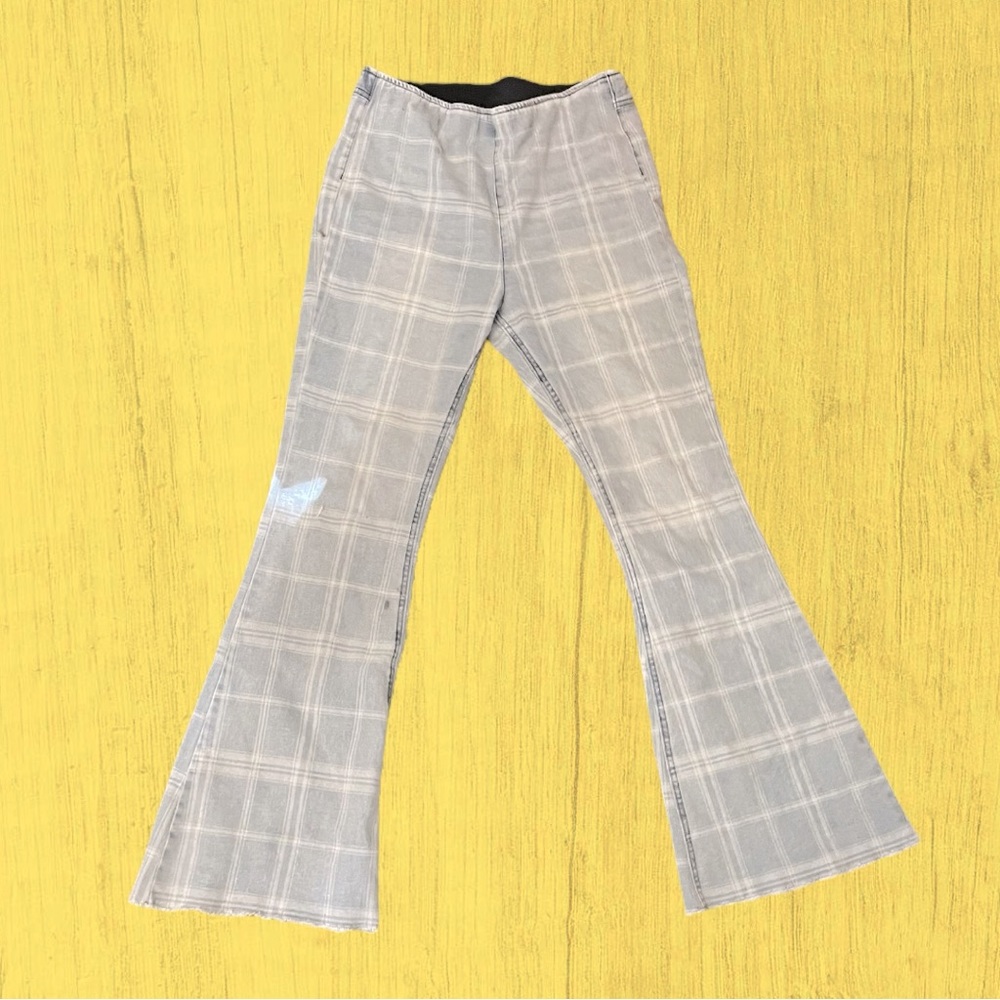 Pair of bell bottom plaid blue Jean elastic waste size 11-13 Large ladies